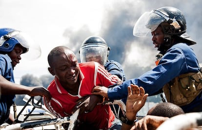 Confusión en Burundi tras el anuncio de un golpe de Estado. El Ejército afirma haber destituido al presidente Nkurunziza, aunque fuentes oficiales aseguran que la intentona ha fracasado.