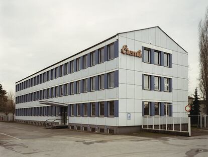 Haus Nr.11 III (House Nr.11 III), 1990