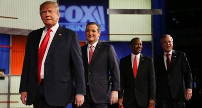 Donald Trump, Ted Cruz, Ben Carson y Jeb Bush, este jueves en el plató del debate.