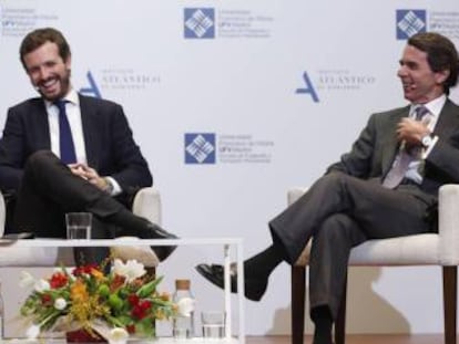 Aznar y Casado este martes en el foro titulado 'España ante un cambio de régimen'. 