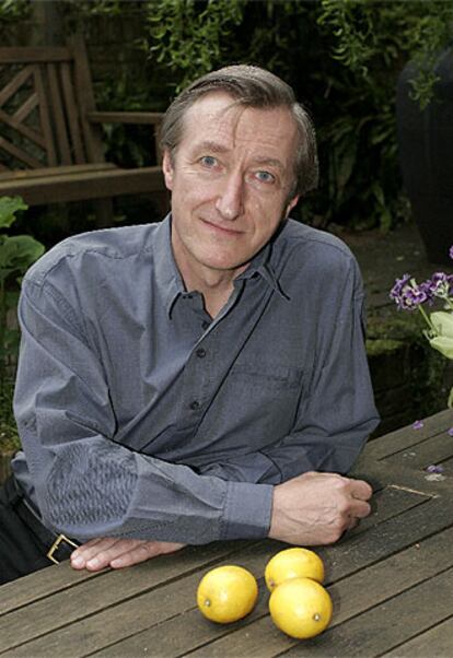 El autor inglés Julian Barnes.