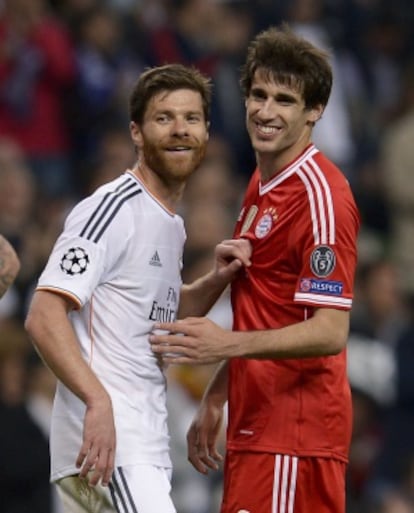 Alonso, junto a Javi Mart&iacute;nez, en un Madrid-Bayern.