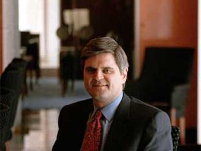 Steve Case, durante una visita a Madrid en abril de 2001.