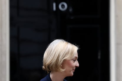 Liz Truss, este jueves, tras anunciar su dimisión en Londres.