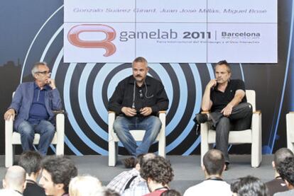 Millás, Gonzalo Suárez y Bosé durante el debate en Gamelab.