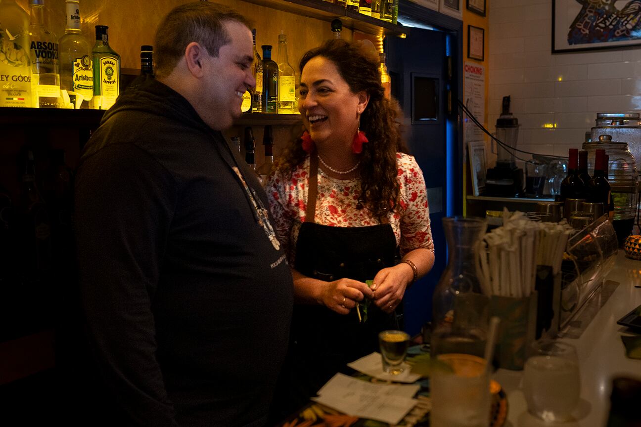 Ernesto Lago y  Maritza Rodríguez, los dueños de 'Mi Salsa Kitchen'.