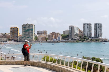 Viviendas destinadas a segunda residencia en la playa de La Concha en Oropesa (Castellón). Carmen Ripollés