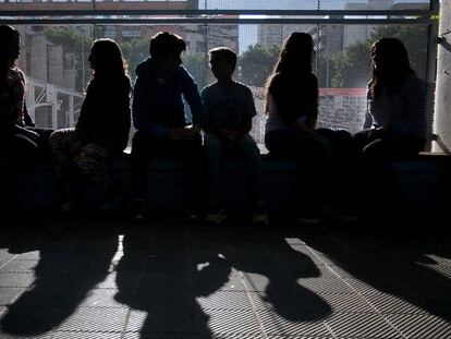 Alumnos del IES Front Maritim del Poble Nou de Barcelona, en un programa contra el 'bullying'.