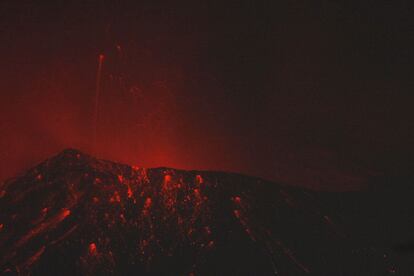 Imagen nocturna de la incandescencia en el crter del Popocatptl el pasado 7 de mayo.