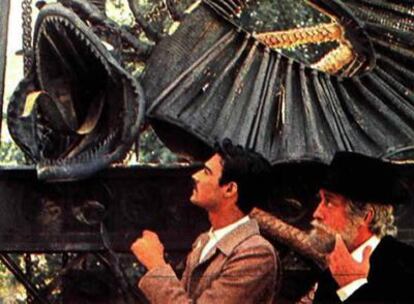 José María Lana y José Luis López Vázquez (derecha), en la película <i>Antoni Gaudí, una visión inacabada. </i>