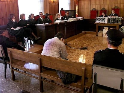 Joaquín Ferràndiz, durante el juicio por el asesinato de cinco mujeres, en 1999.