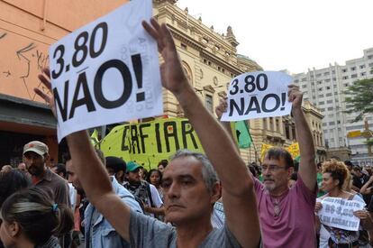 No final do ano passado o prefeito Fernando Haddad (PT) e o governador Geraldo Alckmin (PSDB) anunciaram o reajuste das tarifas, que passa a valer no dia 9.