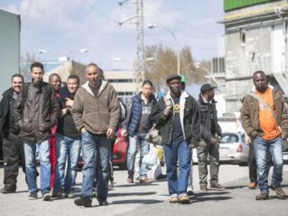 El conflicto laboral de un matadero de Vic destapa la dureza y las condiciones de trabajo de los inmigrantes de la industria porcina