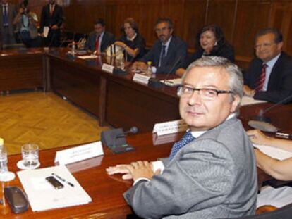 Reunión entre José Blanco y representantes de los controladores aéreos