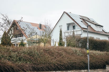 Dos viviendas con paneles solares en Neckarwestheim (Alemania).