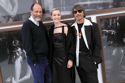 El cineasta Luca Guadagnino, Marta Ortega y Pierpaolo Piccioli.