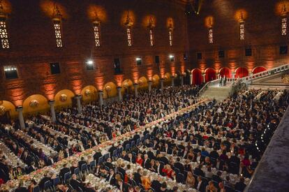 Banquete de entrega de los Premios Nobel 2015 en el Salón Azul del Ayuntamiento de Estocolmo.