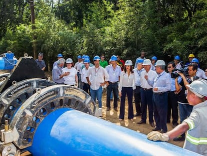 O Governador Alckmin em uma das obras do Alto Tietê.