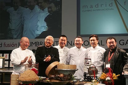 De izquierda a derecha, Konishi, Hattori, Nobu Matsuhisa, Tokuoka, Yuji Wakiya y Wakuda.