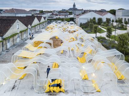 Construcción efímera de Selgascano para el pabellón Martell de Cognac, en Francia (2017).