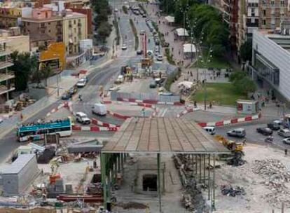 Obras en la plaza de Joan Peiró, en la parte de atrás de la estación de Sants.