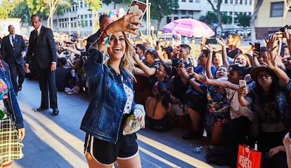 A 'youtuber' Nah Cardoso em evento no Rio.