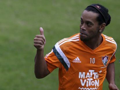 Ronaldinho, em um treinamento com o Fluminense.