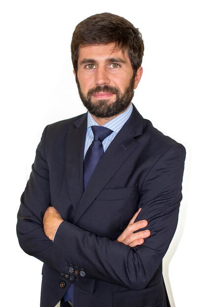 IberBlue Wind ha nombrado a Julio Vera director de relaciones institucionales para España. Tiene más de 16 años de experiencia internacional en el sector de las energías renovables, en firmas como Grant Thornton, Iberdrola Ingeniería y Construcción, Isolux Corsán y Vector Cuatro. Vera compatibiliza su nuevo cargo con el de director de eólica offshore en FF New Energy Ventures, que, junto a Proes Consultores y Simply Blue Group, integra la joint venture.