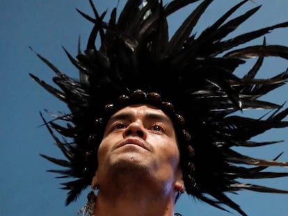 Un indígena participa en la Cumbre del Clima, este martes en Madrid.
