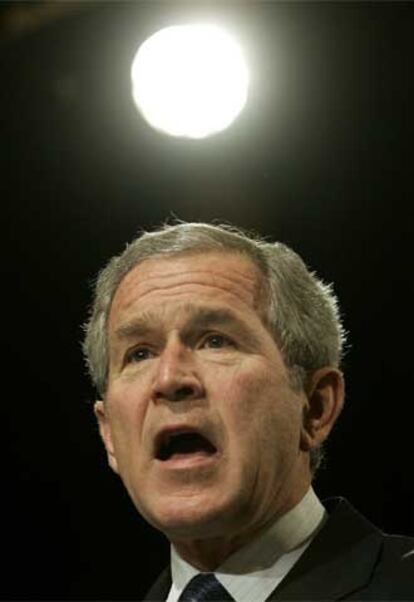 George W. Bush, durante una conferencia ayer en Washington.