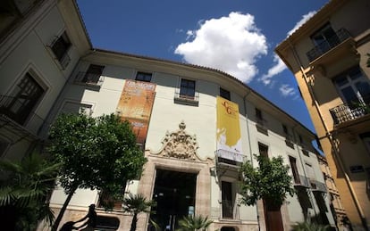 El Palau de Cerver&oacute;, que fou al seu de l&#039;Institut d&#039;Estudis Valencians i on s&#039;exhibeix la mostra.