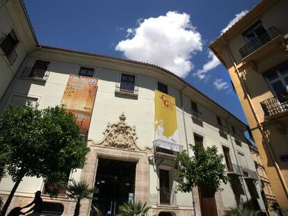 El Palau de Cerver&oacute;, que fou al seu de l&#039;Institut d&#039;Estudis Valencians i on s&#039;exhibeix la mostra.