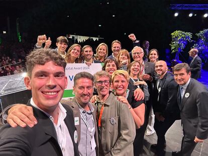 La delegación valenciana, al completo, se ha hecho un selfi tras ser elegida Capital Verde Europea 2024.