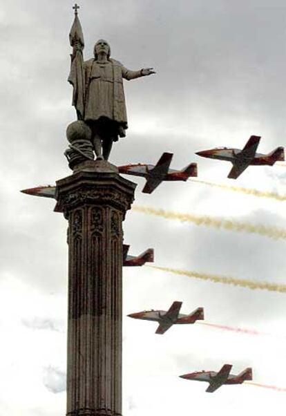 En el aire la principal novedad ha sido la presencia por primera vez de un avin de combate europeo Eurofigther, junto con otros 22 aviones de las Fuerzas Areas. Entre ellos 18 aviones de combate F-18, un Boeing 707 y un P-3 Orin de lucha submarina.