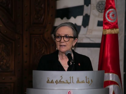 La hoy exjefa de Gobierno de Túnez Najla Buden en una reunión de prensa en el Palacio de Gobierno en la Qasbah en Túnez el pasado 2 de diciembre.