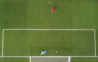 Vista aérea del penalti anotado por Ferran Torres frente a Keylor Navas en la primera parte del partido entre España y Costa Rica. 
