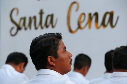 Durante la celebración recuerdan la última cena de Jesucristo.