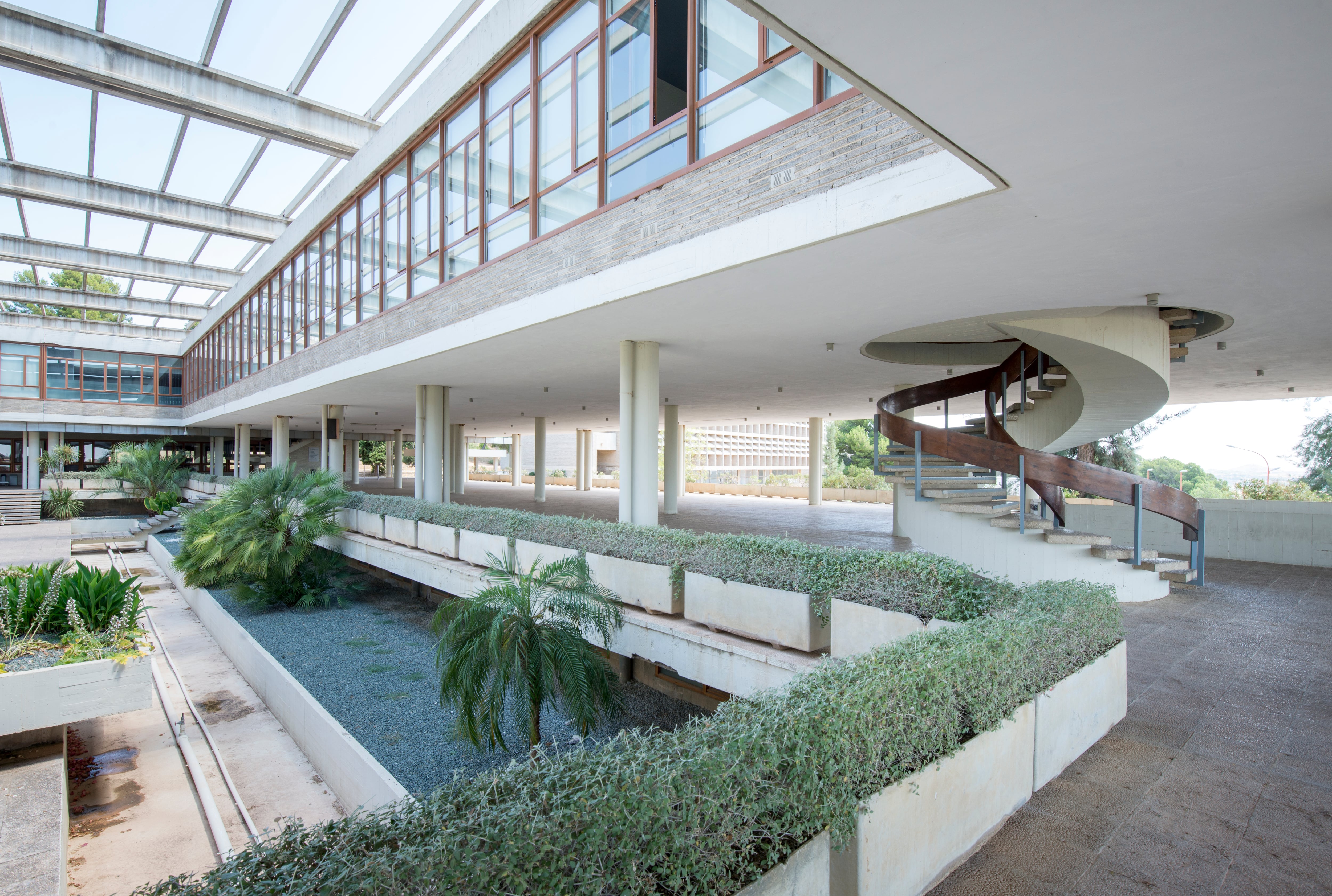 Universidad Laboral de Cheste, 1967-1969, de Fernando Moreno Barberá.