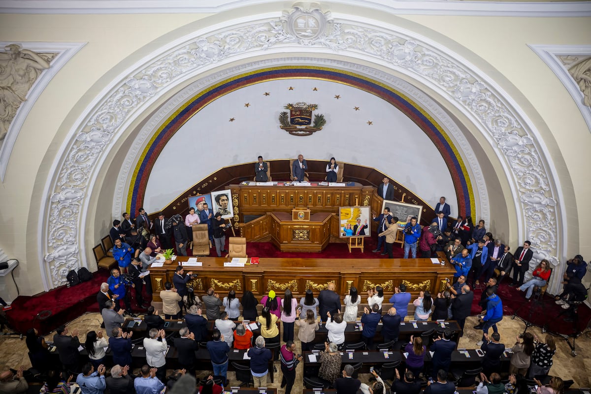 Venezuela opens its electricity system to private investment