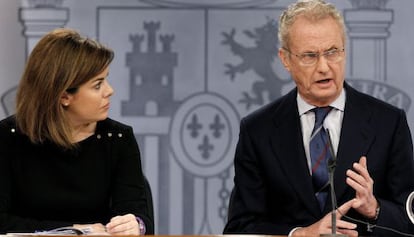 Sáenz de Santamaría y Morenés, tras el Consejo de Ministros.