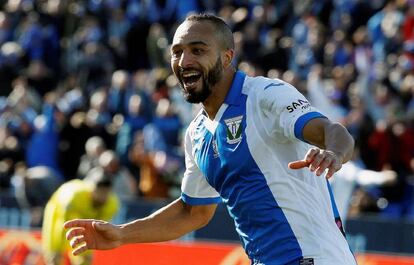 El Zhar celebra su gol marcado ante el Villarreal.