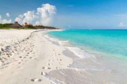 Playas de arena blanca de Puerto Morelos (México).