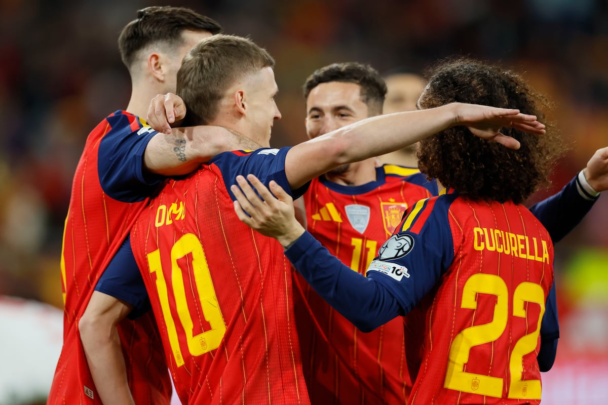 Soccer Upset: National Team vs. Underdog