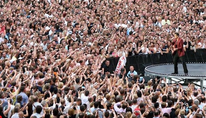 Para celebrar sus 25 años de carrera, George Michael congregó a una multitud que llenó el estadio de Wembley, el 9 de junio de 2007.