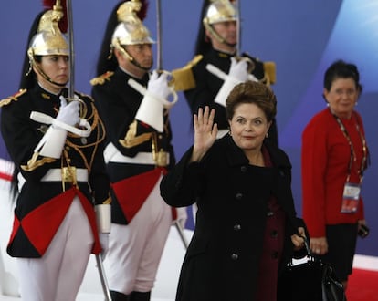 La presidenta brasile&ntilde;a Dilma Rousseff, a su llegada 
 a la segunda jornada de la cumbre del G-20 de Cannes.