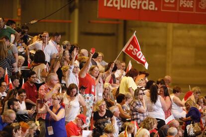 Asistentes a la segunda jornada del Congreso del Partido Socialista.