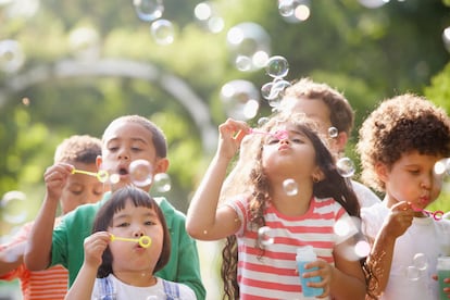 La forma de jugar de los niños puede aportar mucha información sobre cómo son, qué les preocupa, qué les gusta o qué sienten.