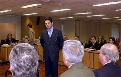 Trillo, ante José Barrionuevo y José Luis Corcuera, en la Audiencia Provincial de Madrid.