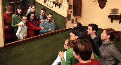 El director y el elenco de 'Delicia', en La casa de la portera.