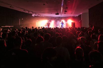 El público del Festival Autoplacer atiende al concierto del rapero El Coleta, el pasado sábado.